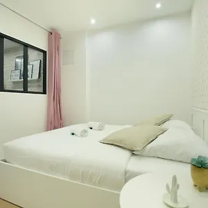 Rent A - 253, 2bdr Center Of Appartement Paris